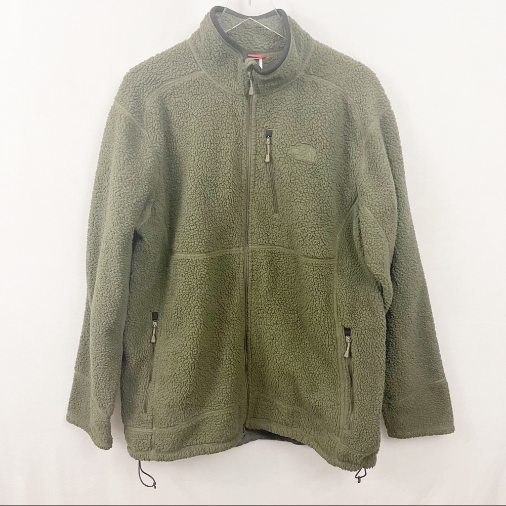 The North Face Men’s fleece zip up. Size XXL NWOT. Color Dark Green.